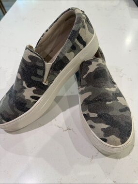 Steve Madden Women’s Camo Slip-On Sneakers - Green, Black
